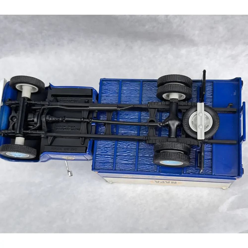 A41 1999 Napa Diecast GMC Truck Preowned